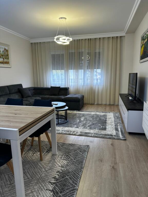 Apartment 2+1 for rent Pazari i Ri !
