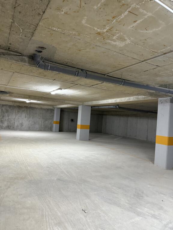 Jepet me qera apartament luksoz te UNIVERS CITY prane QTU.