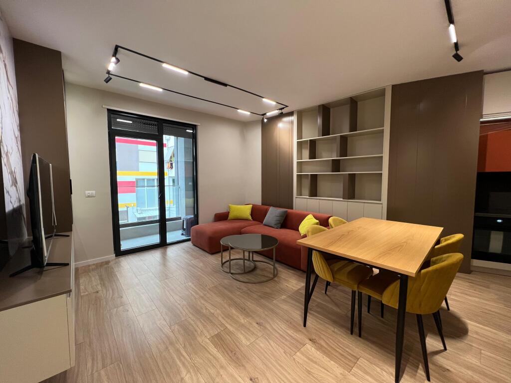 APARTAMENT 1+1 ME QIRA - KOPSHTI ZOOLOGJIK