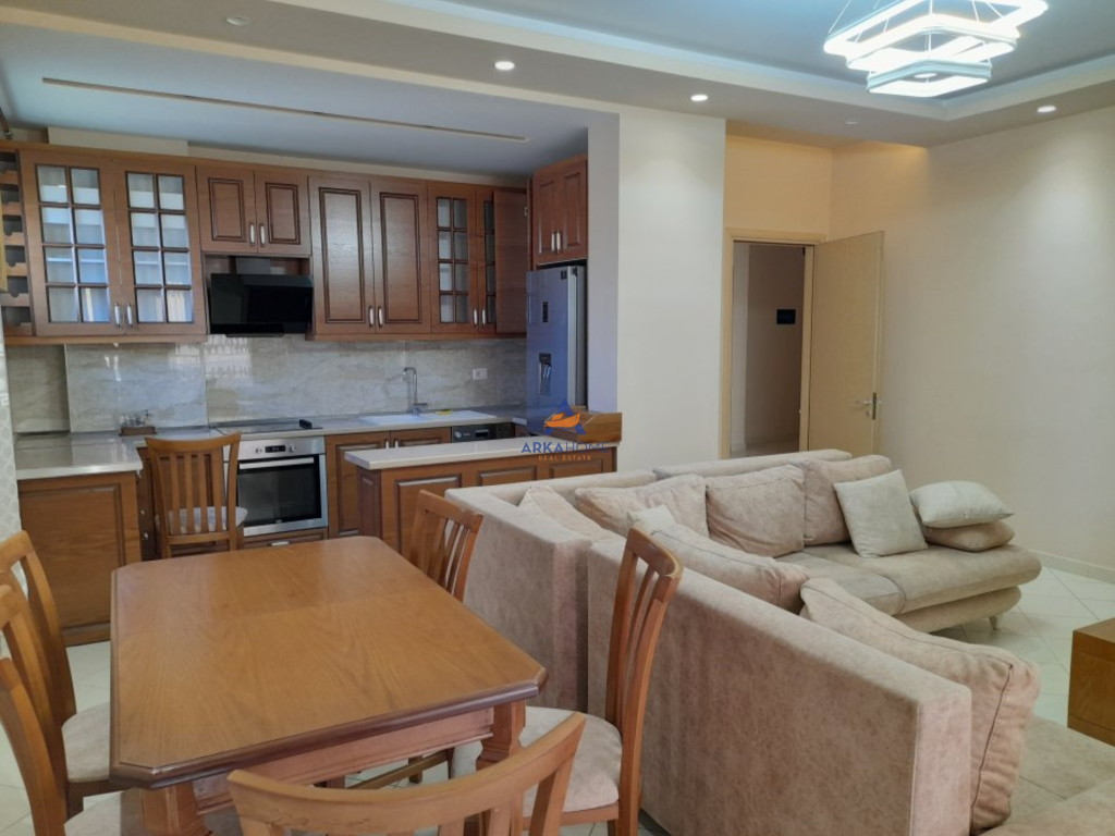 JEPET ME QERA APARTAMENT 2+1+BALLKON " RRUGA E THESARIT, FRESK" 500 EURO