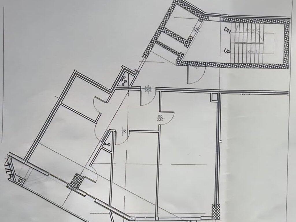 PER SHITJE APARTAMENT 2+1+2 TEK ARLIS FARMACIA 10 ! 228,600 €