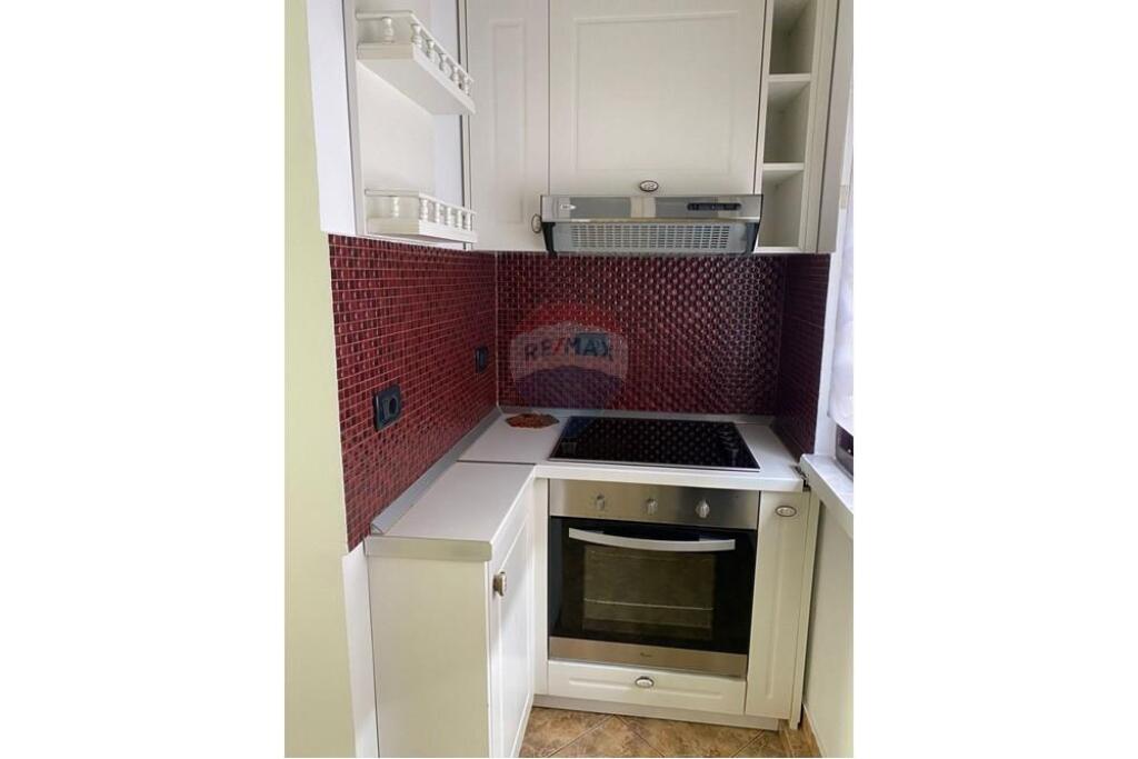 Apartament  2+1 - Për Qira - Rruga Kongresi I Manastirit, Tiranë