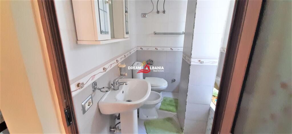 Apartament 3+1 me qera ne zonen e 21 Dhjetorit prane Policise Bashkiake ne Tirane (ID 4231272)