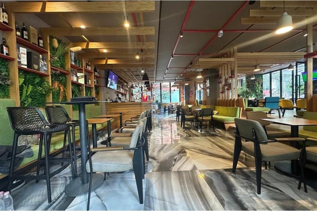 Fresk, Bar/cafe for sale !
