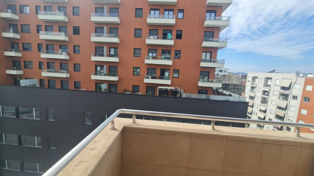 Jepet Apartament me qera