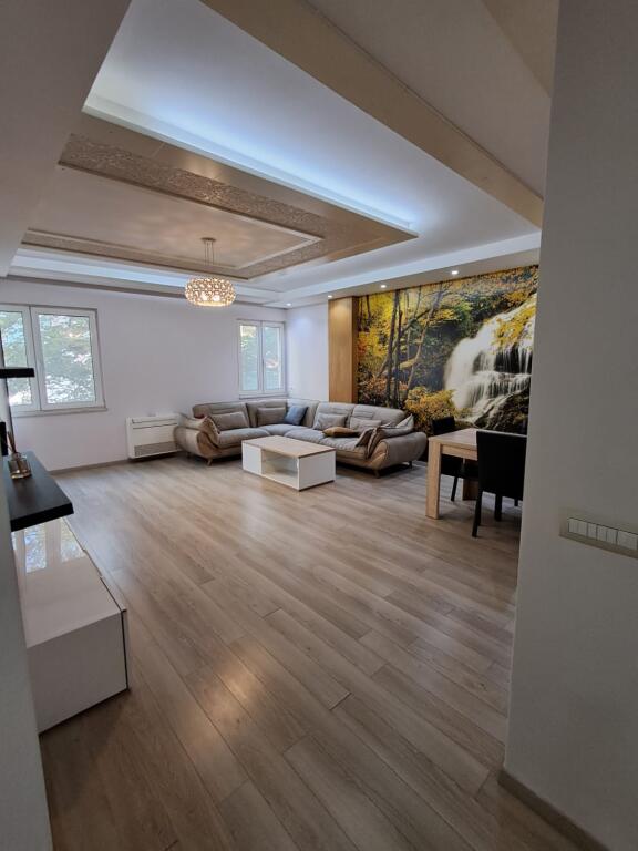 🏡 APARTAMENT 3+1+POST PARKIMI ME QIRA‼️ 📍Ish Blloku