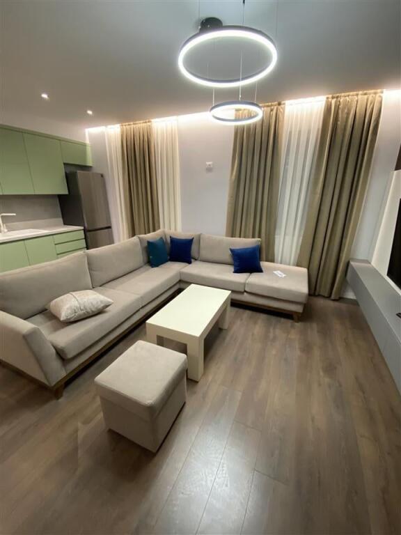 Apartament 2+1 me qira Liqeni i Thate Cmimi 80.000 leke