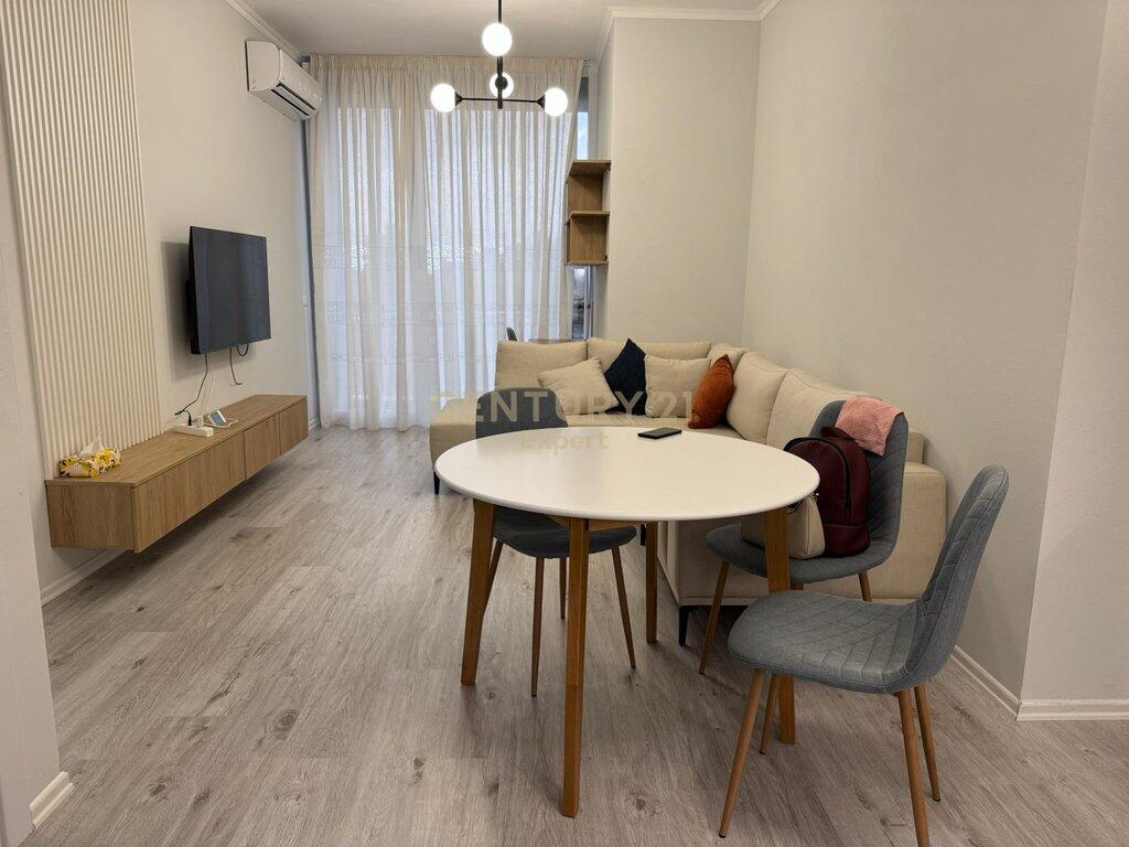 AFFITTASI APPARTAMENTO 1+1 – VIA RIZA CEROVA