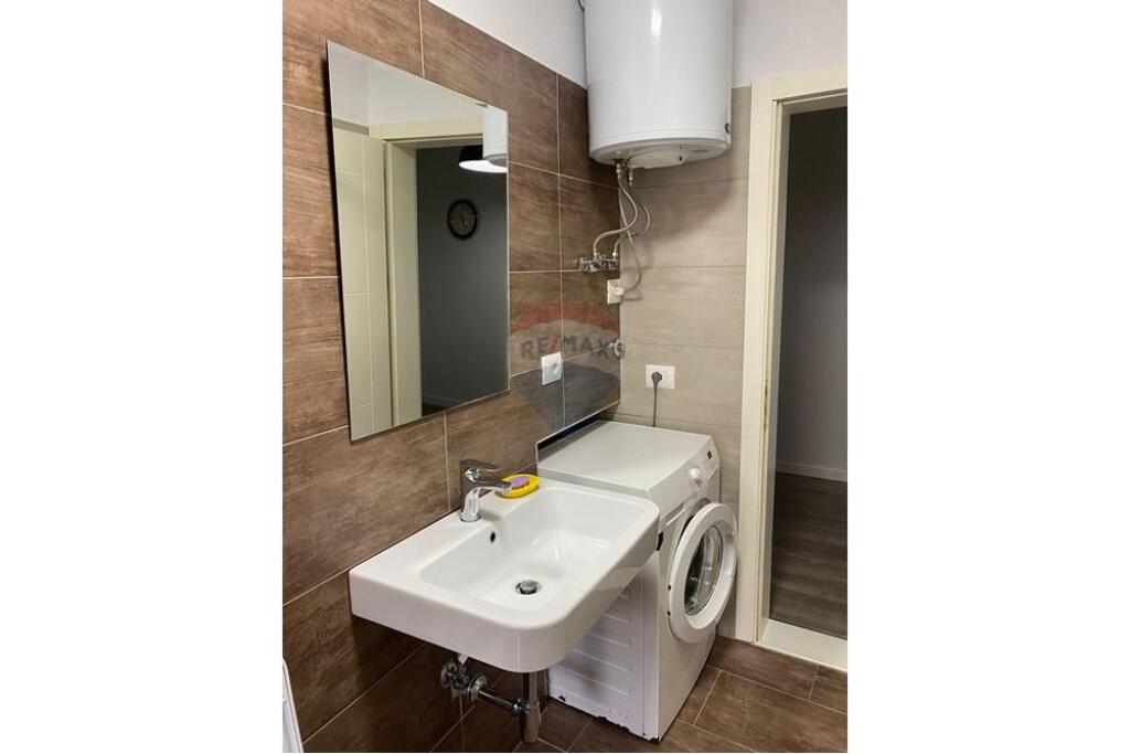 Apartament  2+1 - Për Qira - Rruga Kongresi I Manastirit, Tiranë