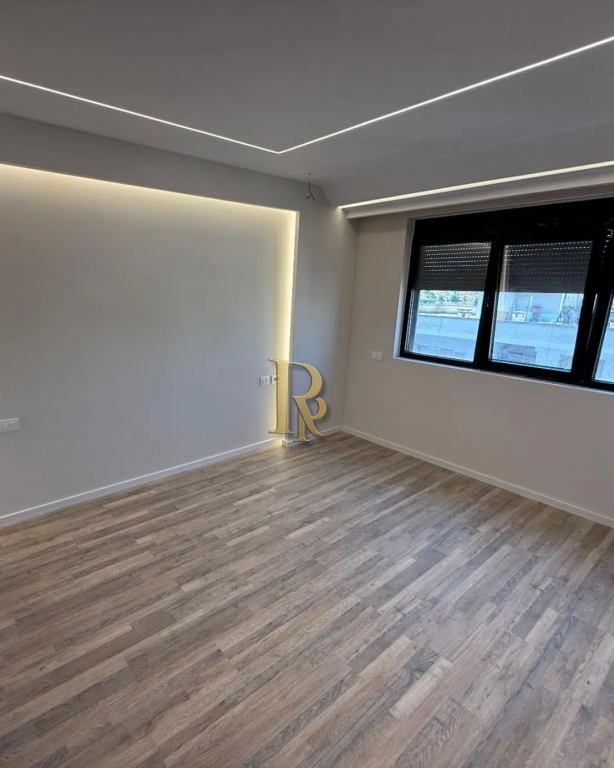🔑Shitet Apartament 3+1 me Verandë tek Urban Gate, Astir ✨