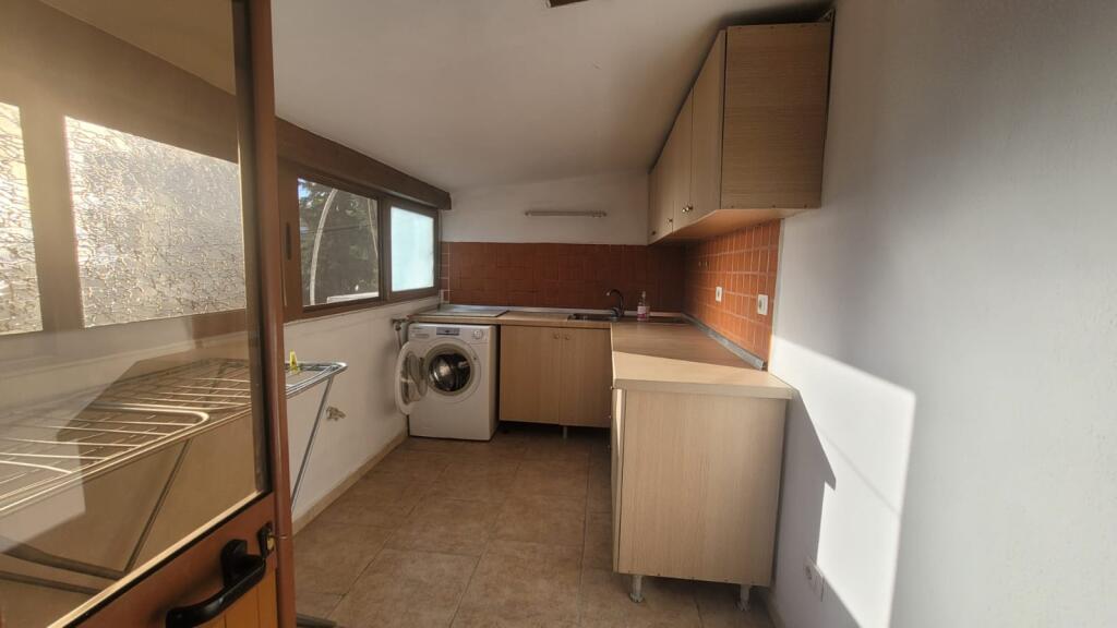 Apartament 3+1+2+verande Prane Fakultetit Ekonomik!
