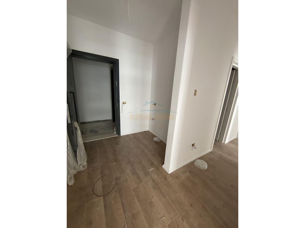Shitet, Apartament 2+1+2 ,Univers City.