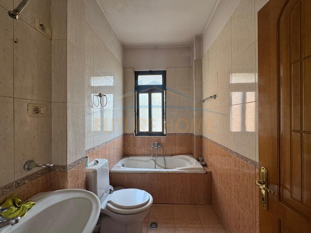 Rent, Space, Kinostudio, Tirana.
