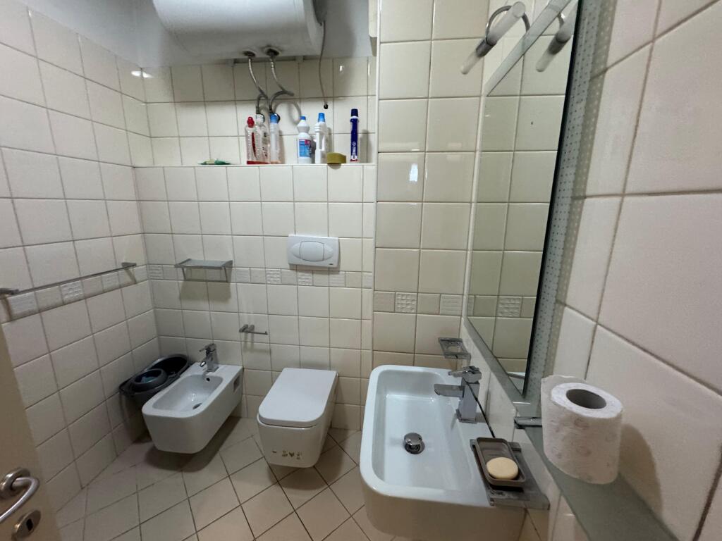 Apartament me qera 2+1 Perballe Harry fultz