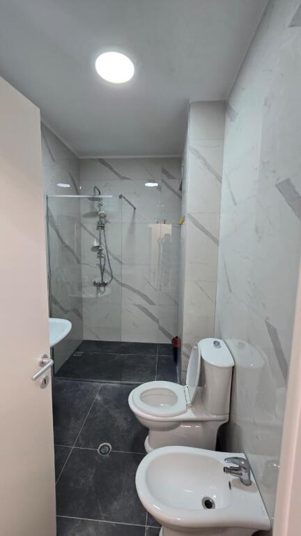 SUPER APARTAMENT 1+1 ME QIRA, TE USLUGA ‼️