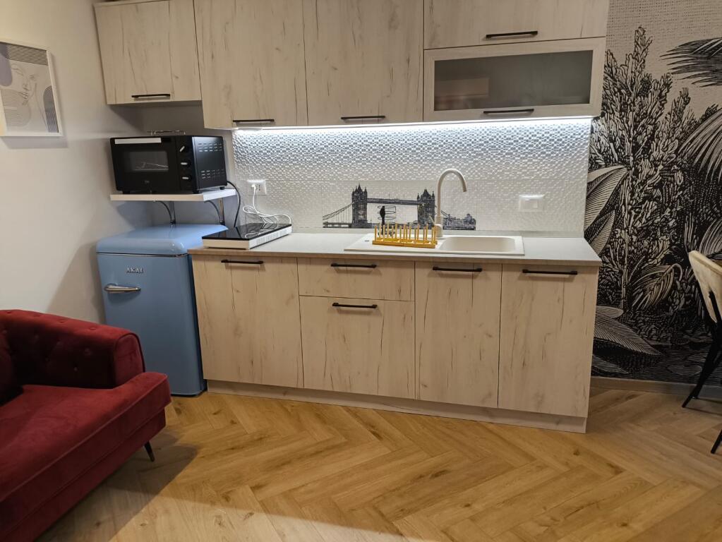 Jepen dhe per airbnb. Jepen 2 garsonjere me qera pas Amerikan 2, rr vedat kokona