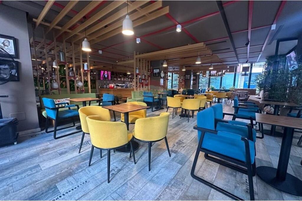Fresk, Bar/cafe for sale !

