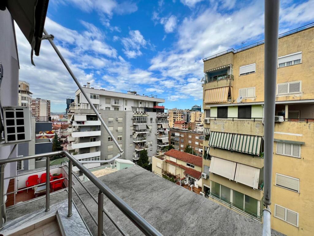 Affittasi appartamento 1+1, “Pazari i Ri”, Tirana