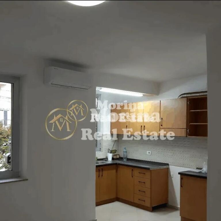 Affitto, Appartamento, 3+1, Pazari I Ri, 600 euro/mese