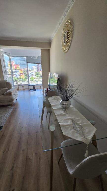 SUPER APARTAMENT 1+1 ME QIRA, TE USLUGA ‼️