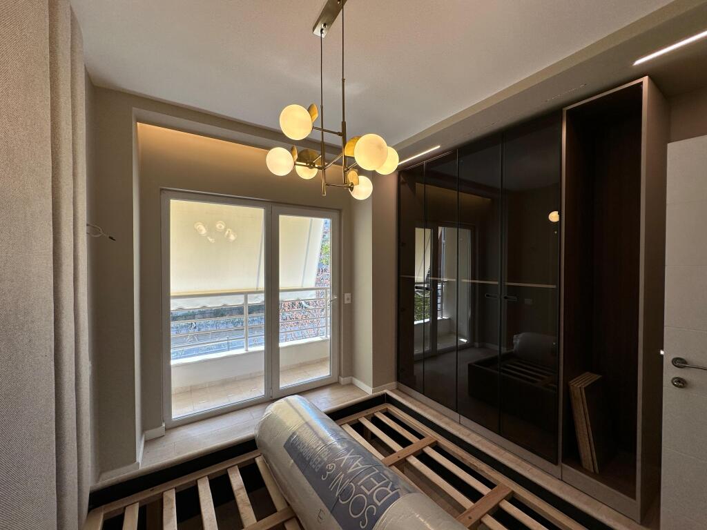 Apartament 1+1 me qira te Komuna e Parisit