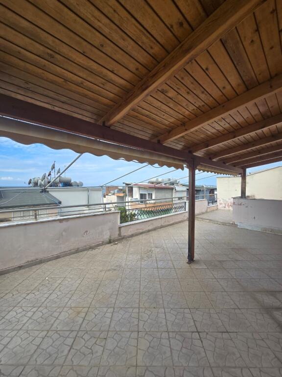 SHITET PENTHOUSE PAMJE DETI 3+1+2 + VERAND