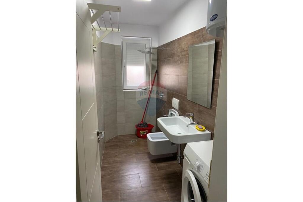 Apartament 2+1 me qira, Rruga Kongresi I Manastirit