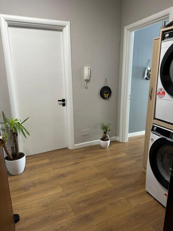 2+1, furnished on Jordan Misja street, price 800 euro
