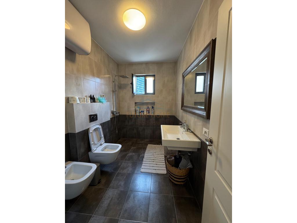 SHITET APARTAMENT 2+1+2 TEK STADIUMI AIR ALBANIA