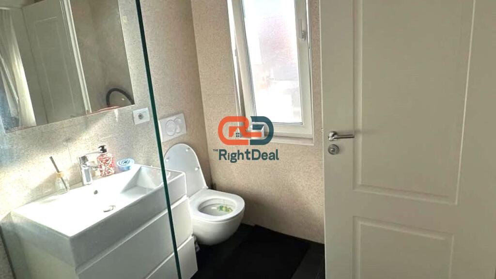 Tek 21 Dhjetori, Shitet Super Apartament 3+1 Me Super Investim Dhe Strukture Perfekte!!!