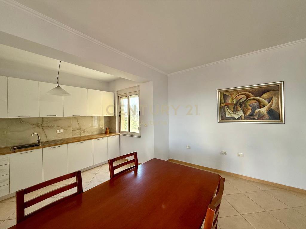 APARTAMENT 2+1+2 PER QIRA, AMBASADA GJERMANE 800 € /Muaj