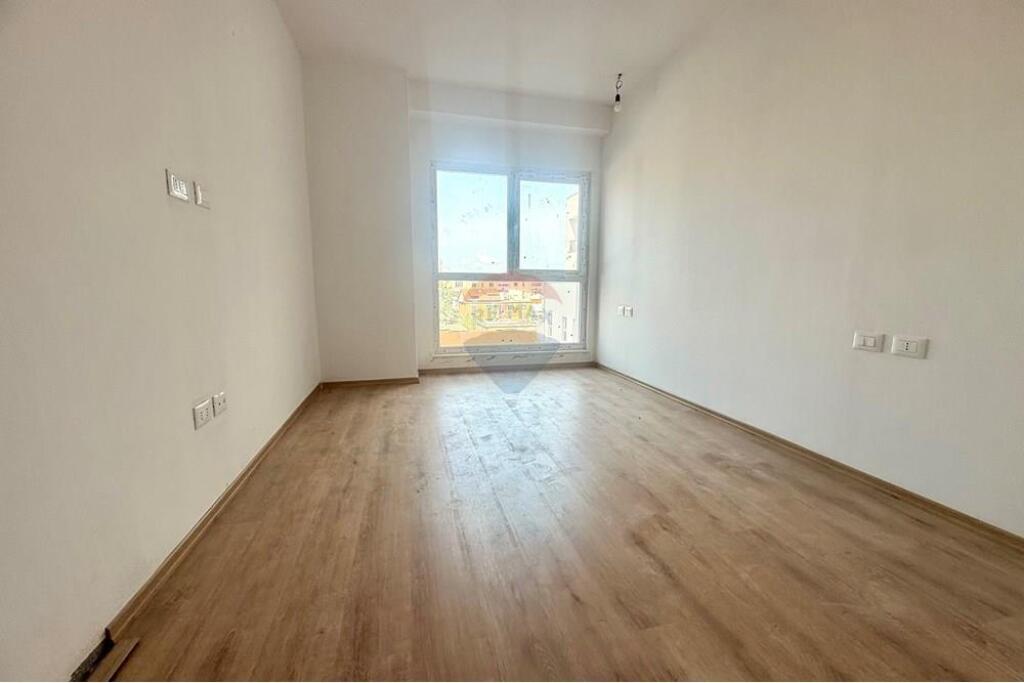 2+1 tek Rezidenca Aura, buze rruges Dritan Hoxha ne shitje
