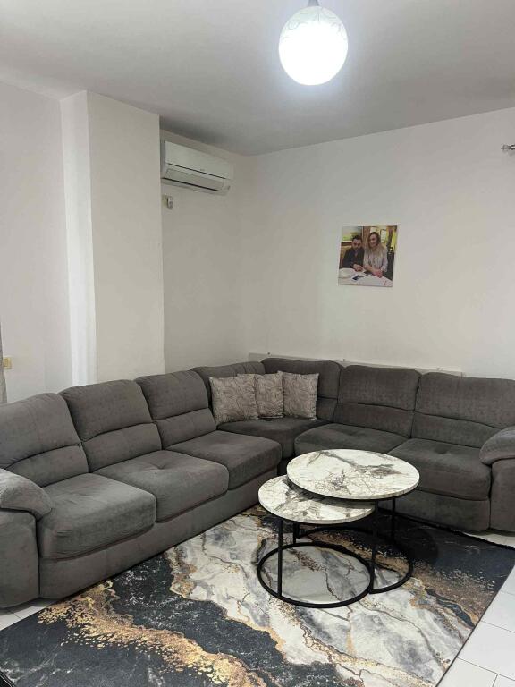 JEPET ME QIRA 2+1+1 KUPOLA 65.000 LEKE