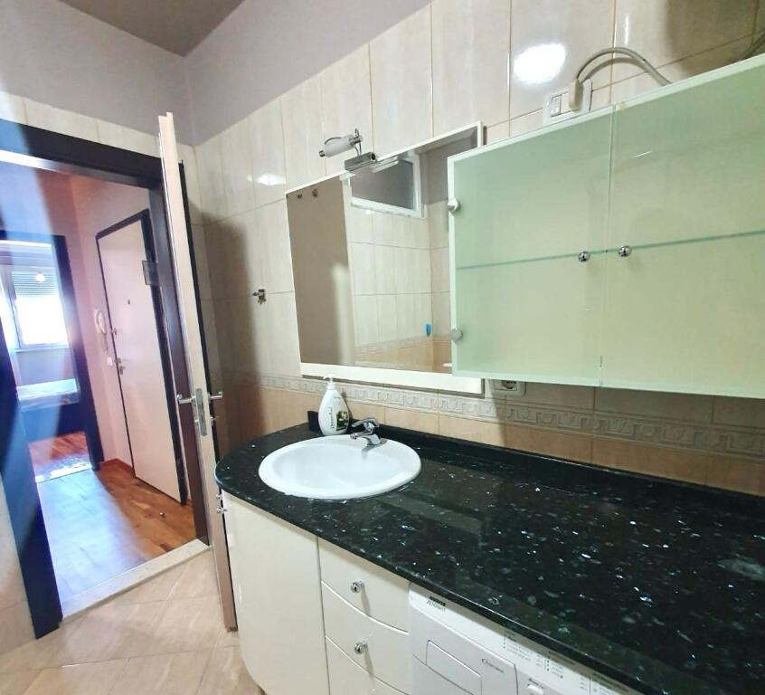 In Affitto: 1+1+Cucina Propria (Ville Tedesche) K9, Nuova Zona con Ascensore | Completamente Attrezzato 50.000 Leke