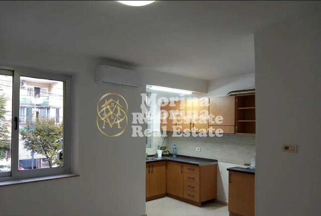 Affitto, Appartamento, 3+1, Pazari I Ri, 600 euro/mese