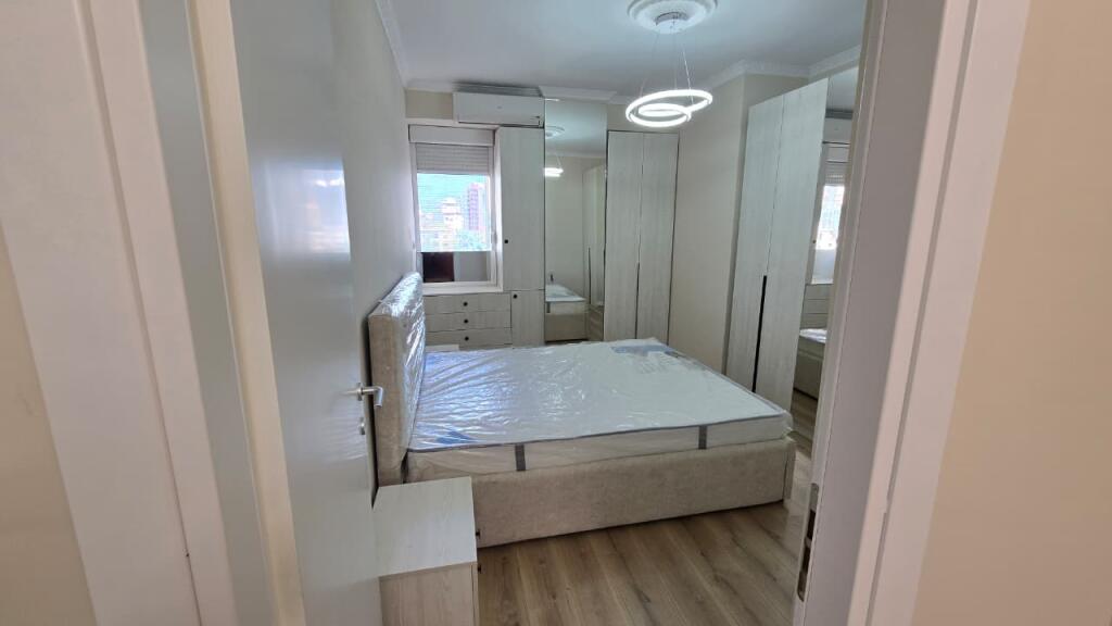 SUPER APARTAMENT 1+1 ME QIRA, TE USLUGA ‼️