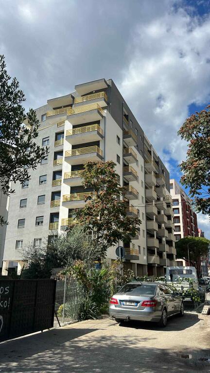 Jepet me qira 1+1 PERBALLE ZOJA E KSHILLIT RR.DRITAN HOXHA 550€