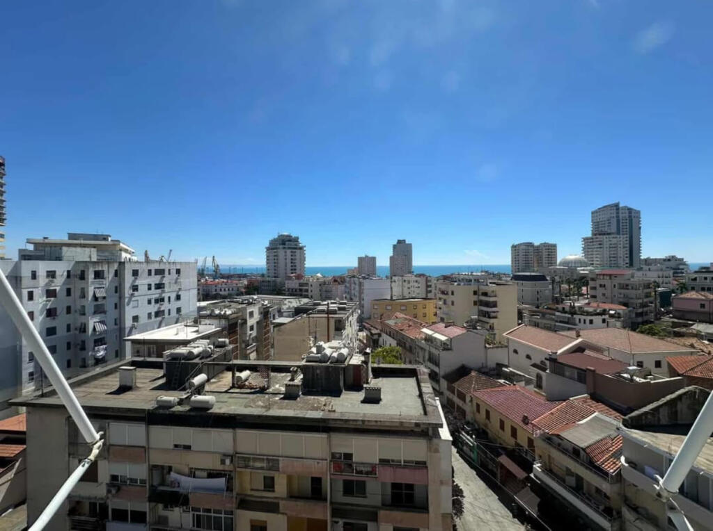 Affitto appartamento 2+1 Durazzo, in Centro. 130m2