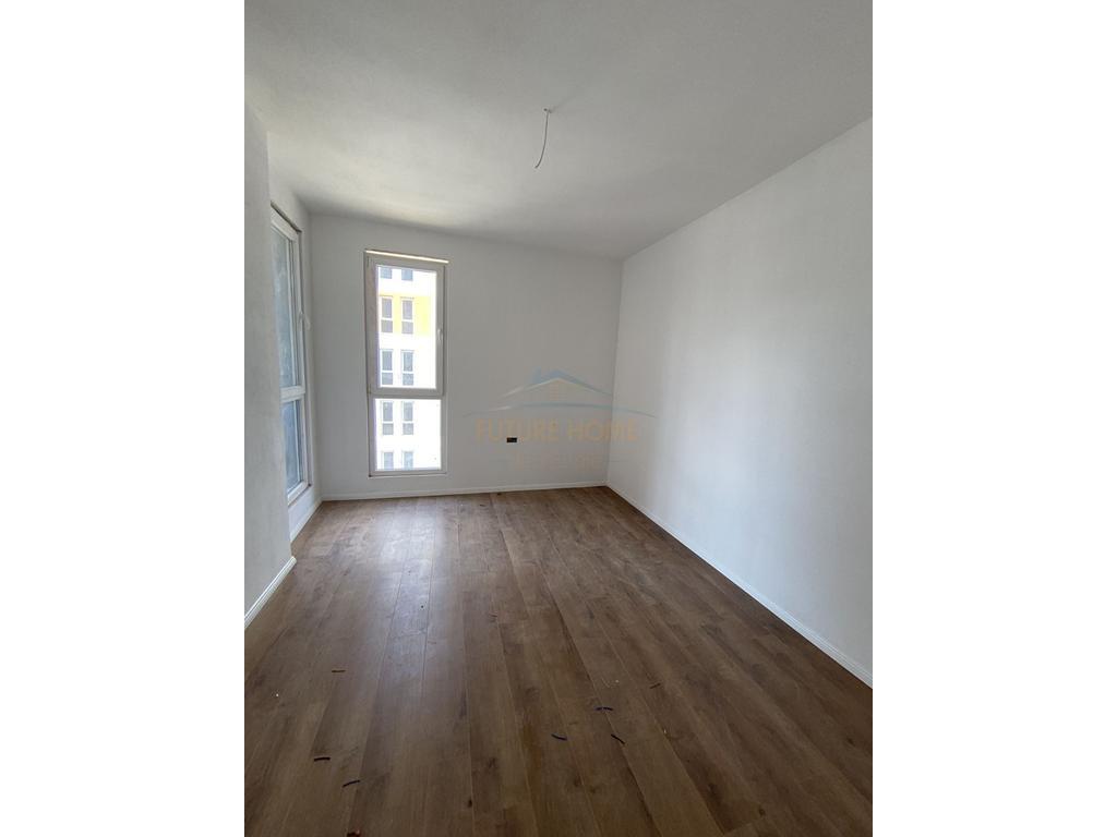 Shitet, Apartament 2+1+2 ,Univers City.
