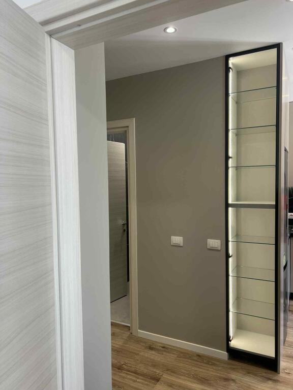Jepet me qira 1+1 PERBALLE ZOJA E KSHILLIT RR.DRITAN HOXHA 550€