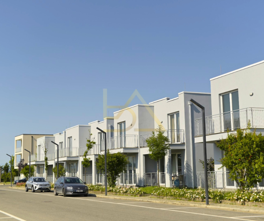 Shitet Apartament – Talea Coast, Tale