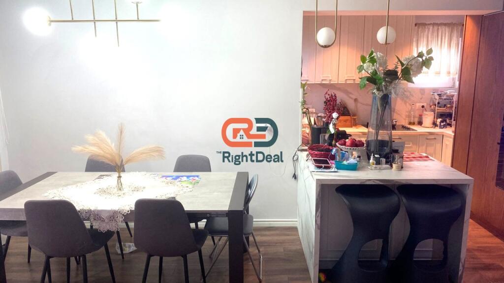 Tek 21 Dhjetori, Shitet Super Apartament 3+1 Me Super Investim Dhe Strukture Perfekte!!!