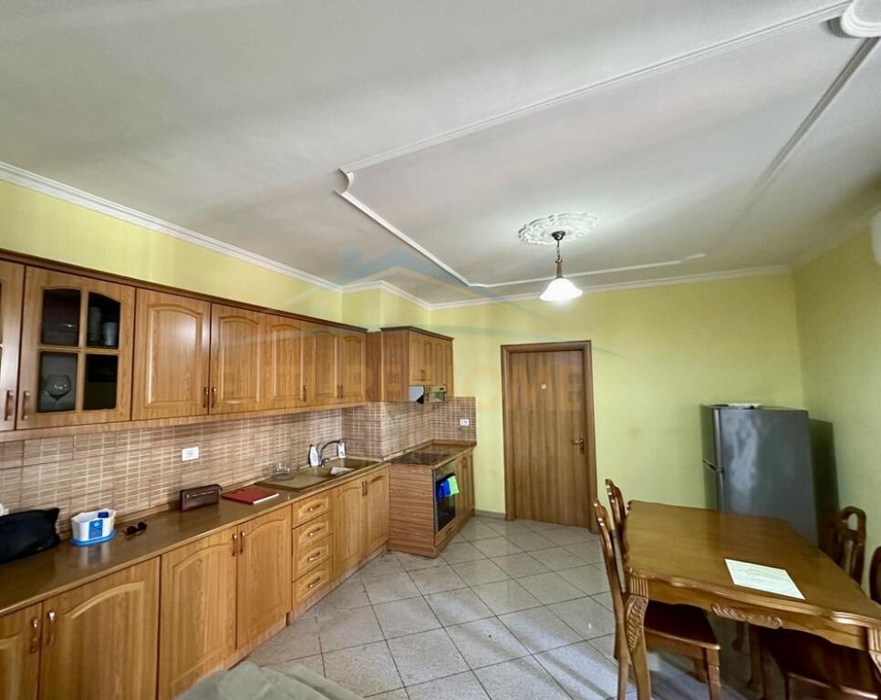 Qera , Apartament 2+1+2 , te Unaza e Re