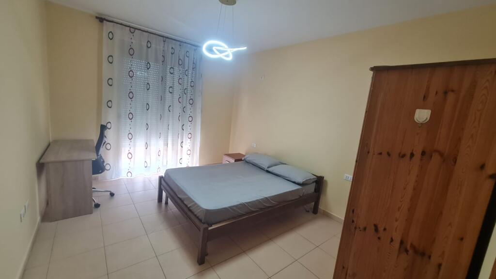 Jepet Apartament me qera