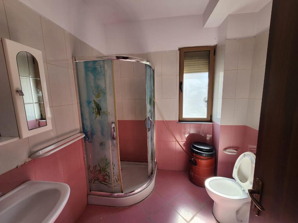 Shitet 1+1 ne yzberisht 90,000 €