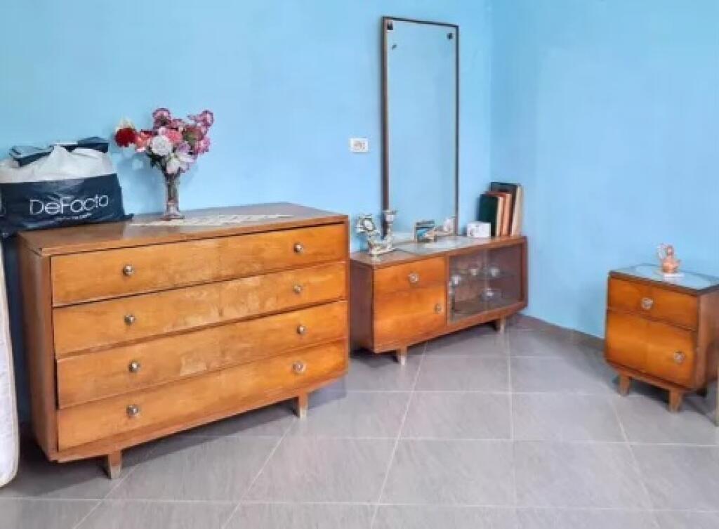 Villa Privata di un Piano 2+1 &amp; Veranda in Affitto (📍 Laprakë, vicino a KMY) || 60.000 Lek/mese || Cortile privato