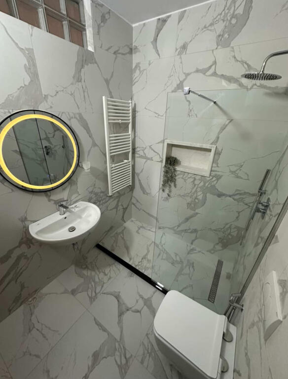 Affitto appartamento 2+1 Durazzo, in Centro. 130m2