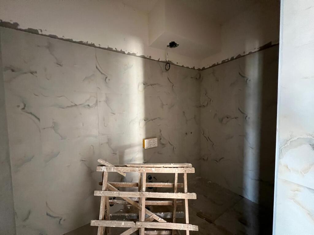 Shitet, Apartament 2+1+2 “Laprakë”,Tiranë.