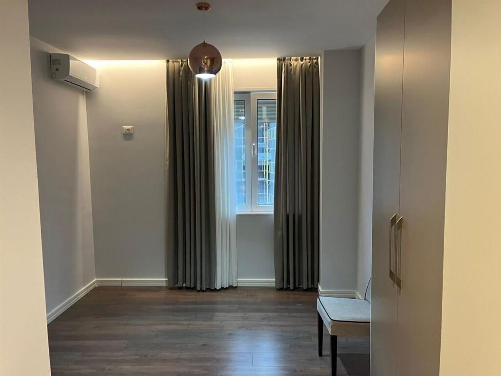 Apartament 2+1 me qira Liqeni i Thate Cmimi 80.000 leke