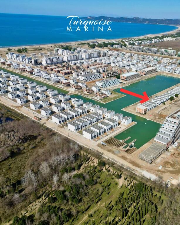 Vile 2-kateshe per Shitje, Turquoise Marina, Gjiri i Lalzit!